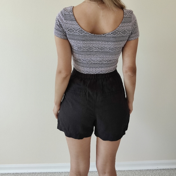 Lilac Pattern Crop Top - Picture 7 of 7